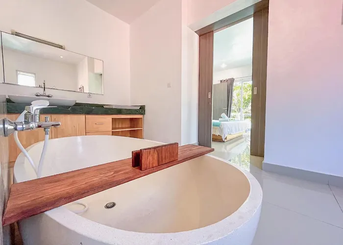 3br Del Mar Near La Plancha *
